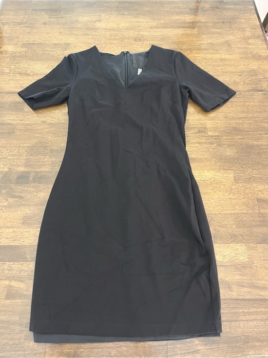 White House Black Market Dresses & Skirts - White House Black Market Black V-Neck Sheath Dress Fitted Short Sleeves Size 8